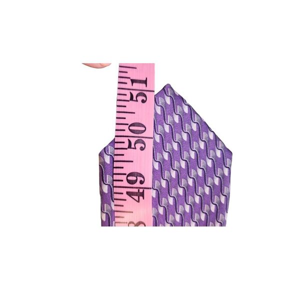 VIntage Van Heusen Mens Necktie Tie Purple Geometric 100% Silk Handmade - Picture 11 of 13
